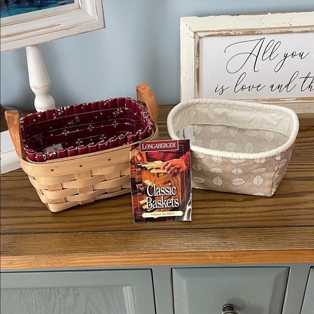 Longaberger 1998 Tea Basket with 2 Fabric Liners and 1 Plastic Protector